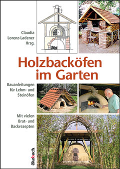 Holzbacköfen im Garten
