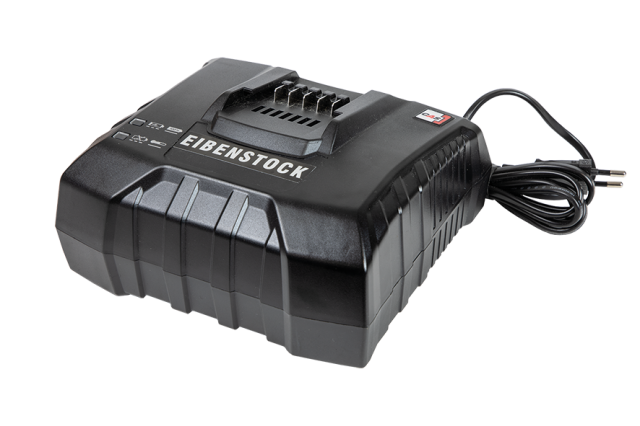 Quick charger (charging time approx. 45 min.)